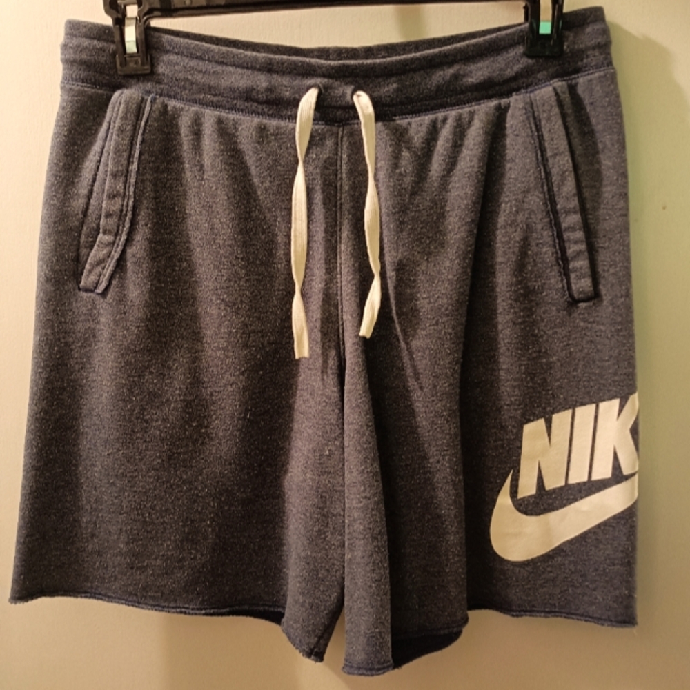 Nike Sportswear Alumni Men's Medium Heather Blue Shorts